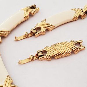 MONET Vintage Cream Enamel Gold Tone Choker